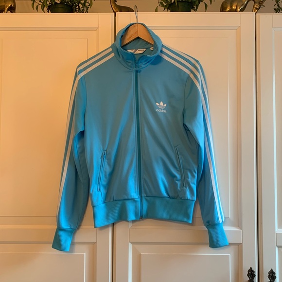 2-Pack! Adidas shorts & zip up - Picture 2 of 8